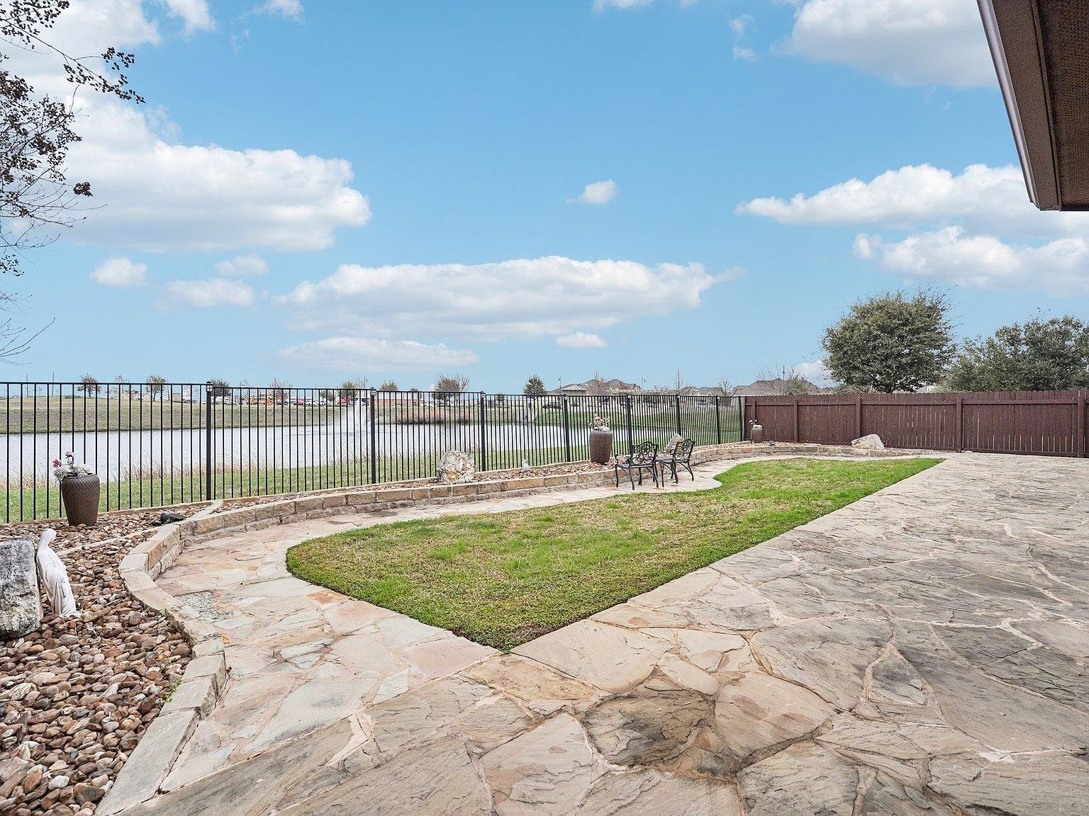 204 Norcia Loop Liberty Hill, TX 78642 - Thumbnail 4