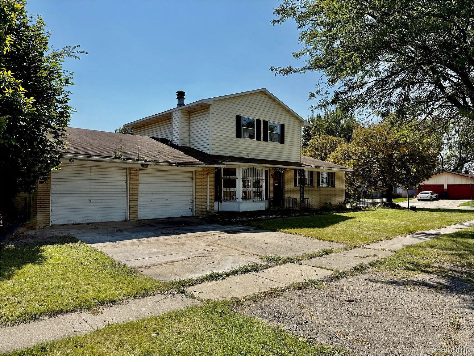 1015 W Carpenter Rd Flint, MI 48505 - Thumbnail 4