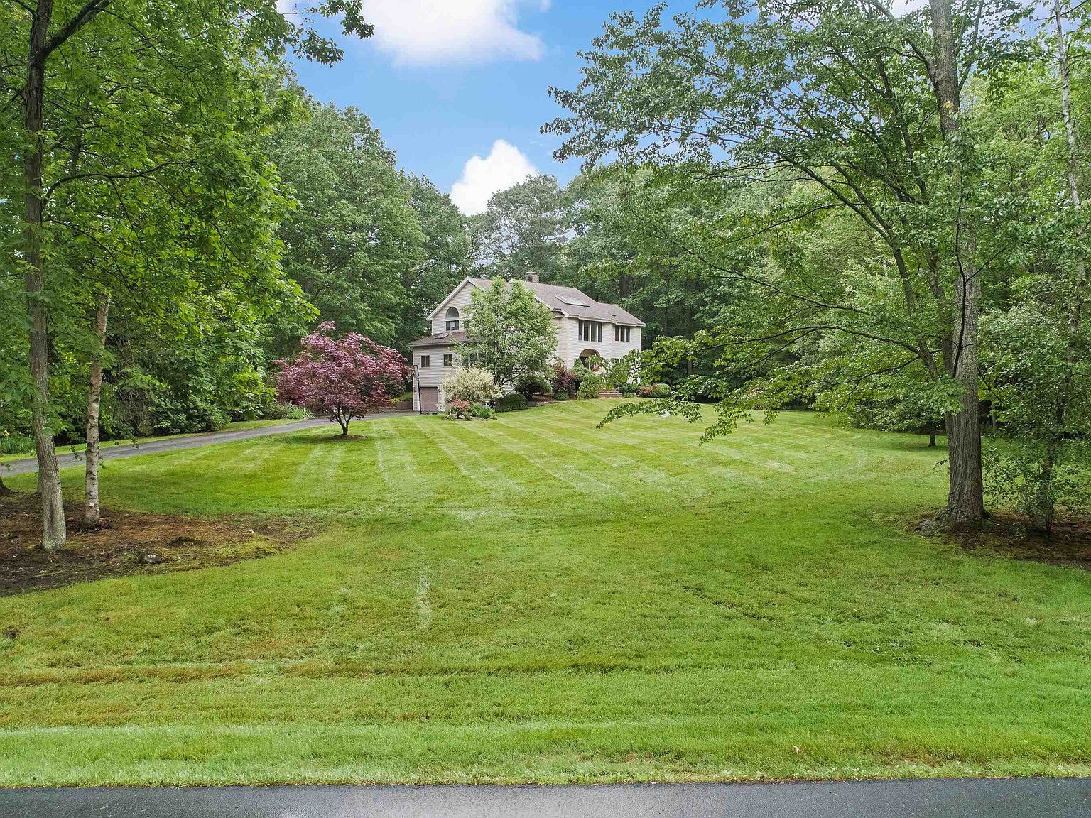 50 Page Ln Hampstead, NH 03841 - Thumbnail 4