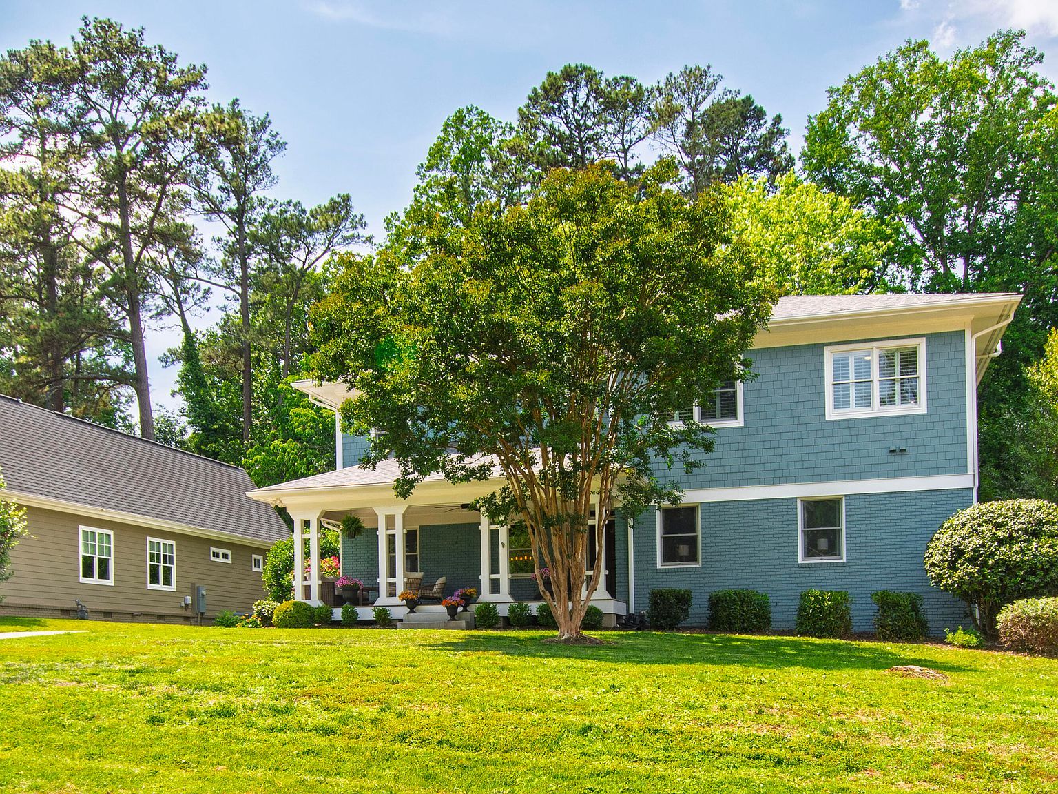 2517 Medway Dr Raleigh, NC 27608 - Thumbnail 4