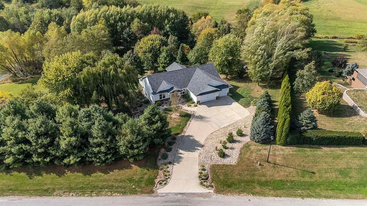 121 Pheasant Run West Branch, IA 52358 - Thumbnail 4