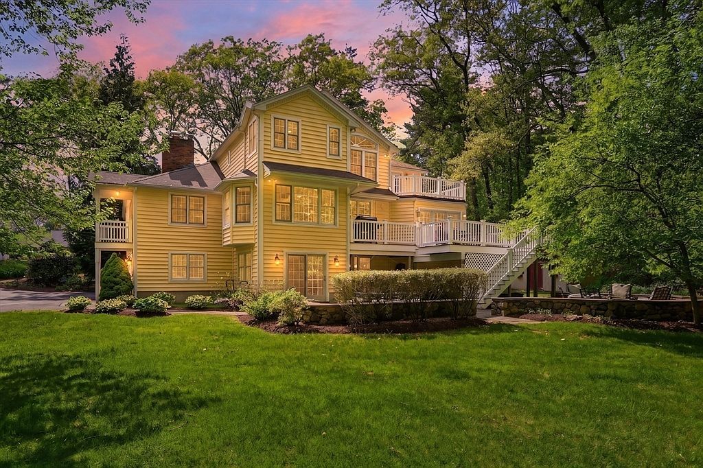 94 College Rd Concord, MA 01742 - Thumbnail 4
