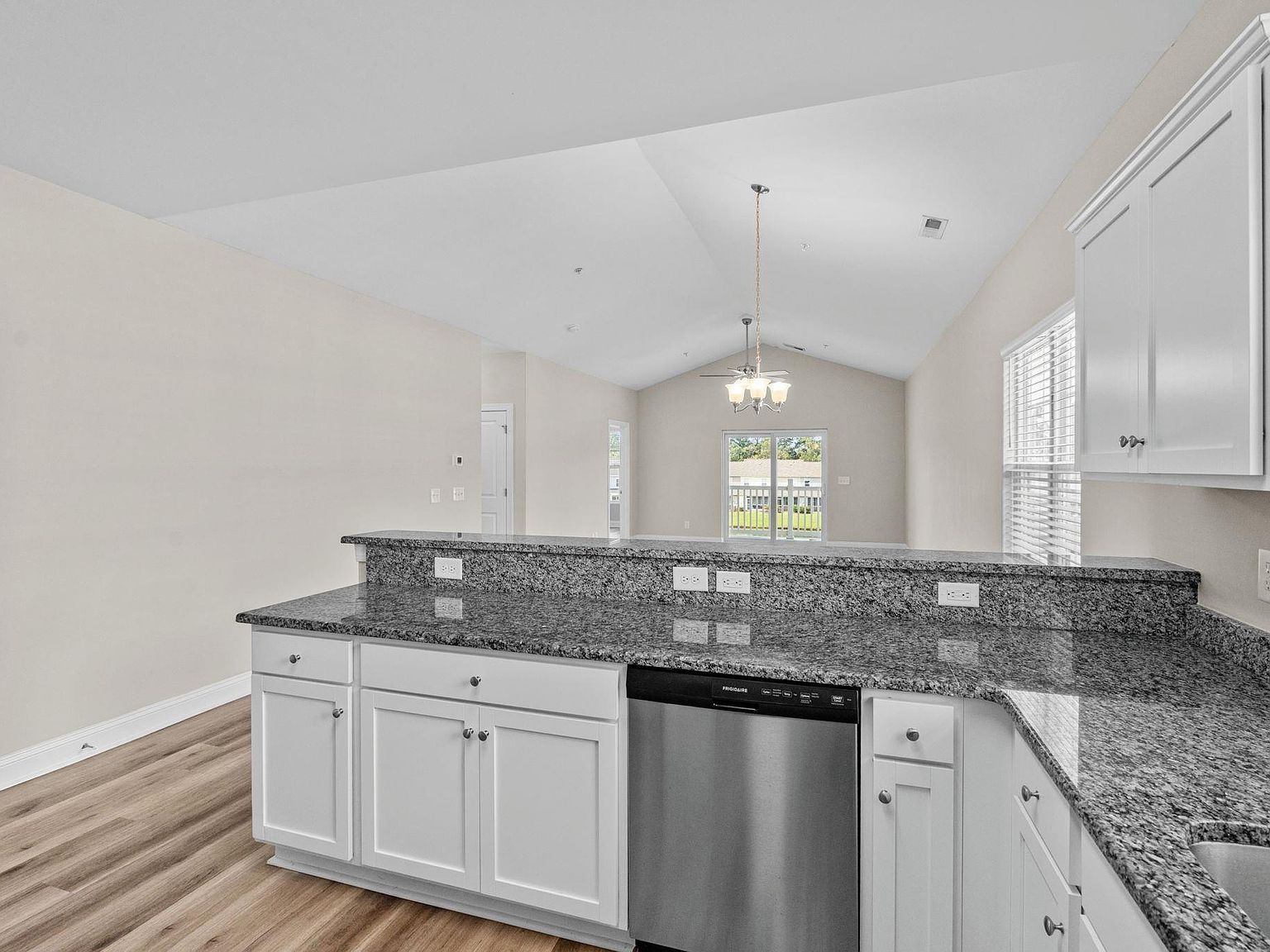 340 Kiskadee Loop UNIT 10 Conway, SC 29526 - Thumbnail 4