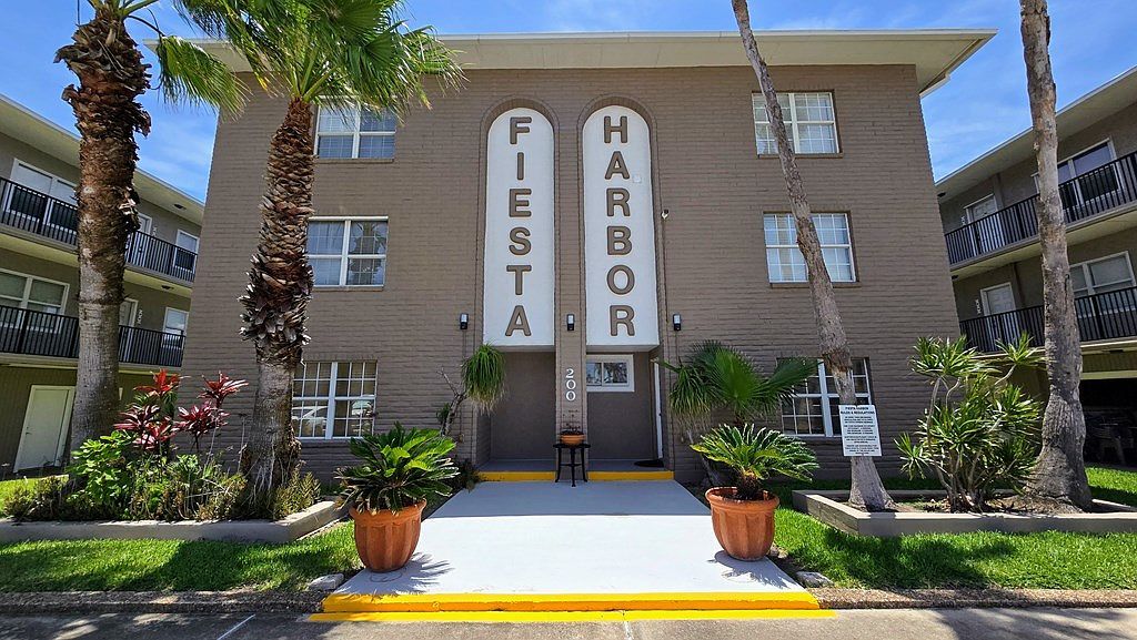 200 W Sunny Isle St South Padre Island, TX 78597 - Thumbnail 4