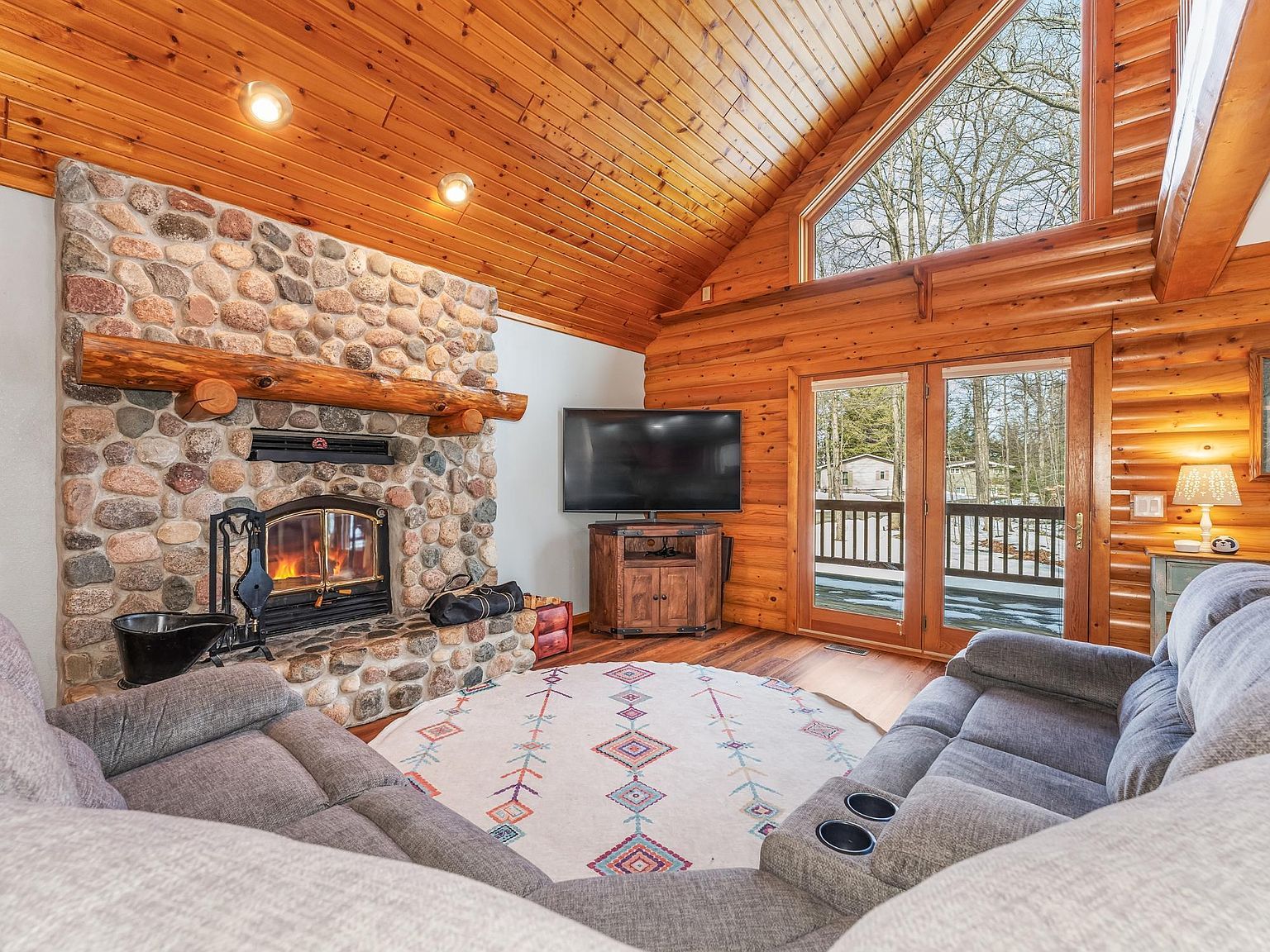 8250 Maplewood Ln #16 Eagle River, WI 54521 - Thumbnail 4