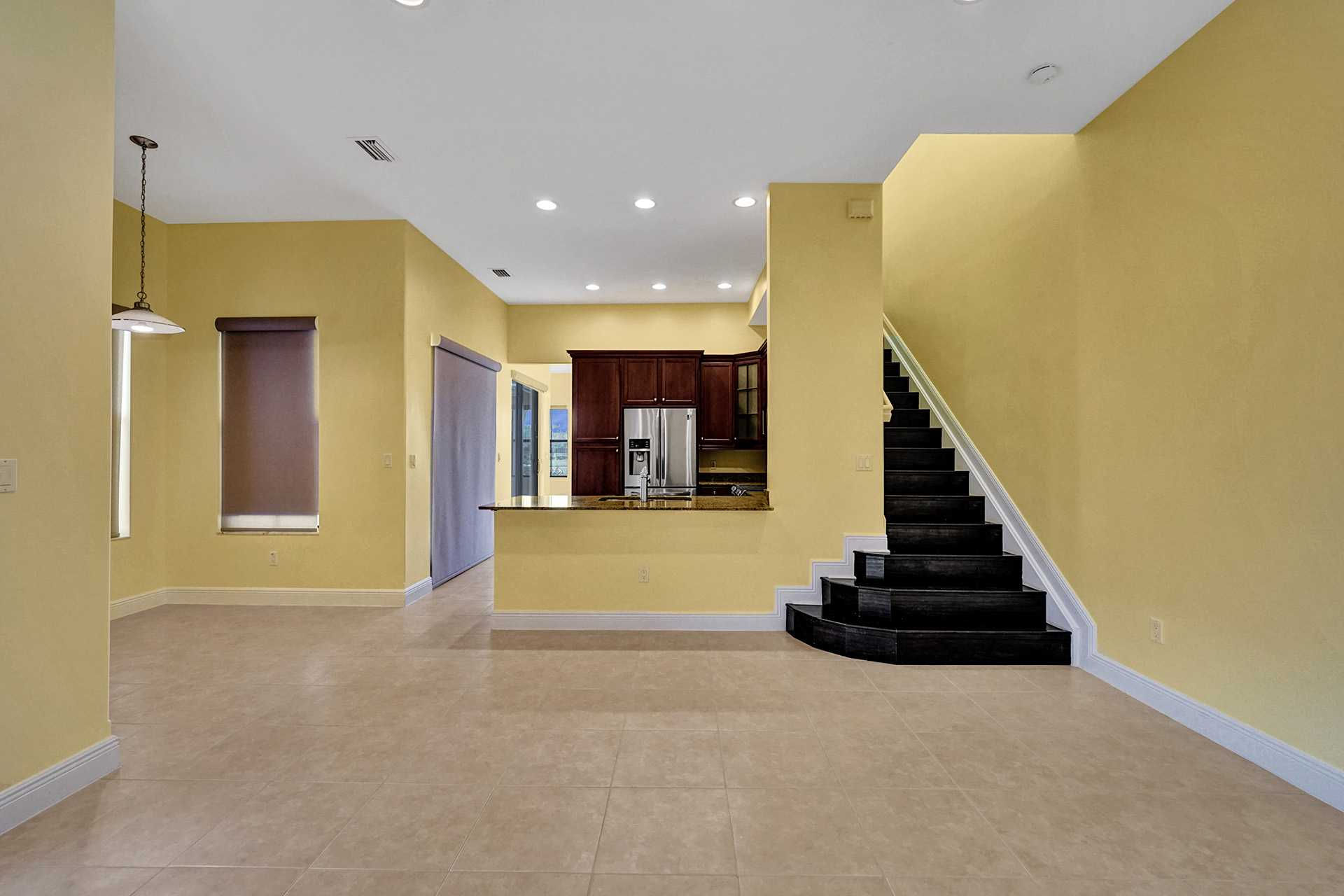 3730 Northwest 84th Way, Pembroke Pines, FL, USA, 33024 - Thumbnail 4