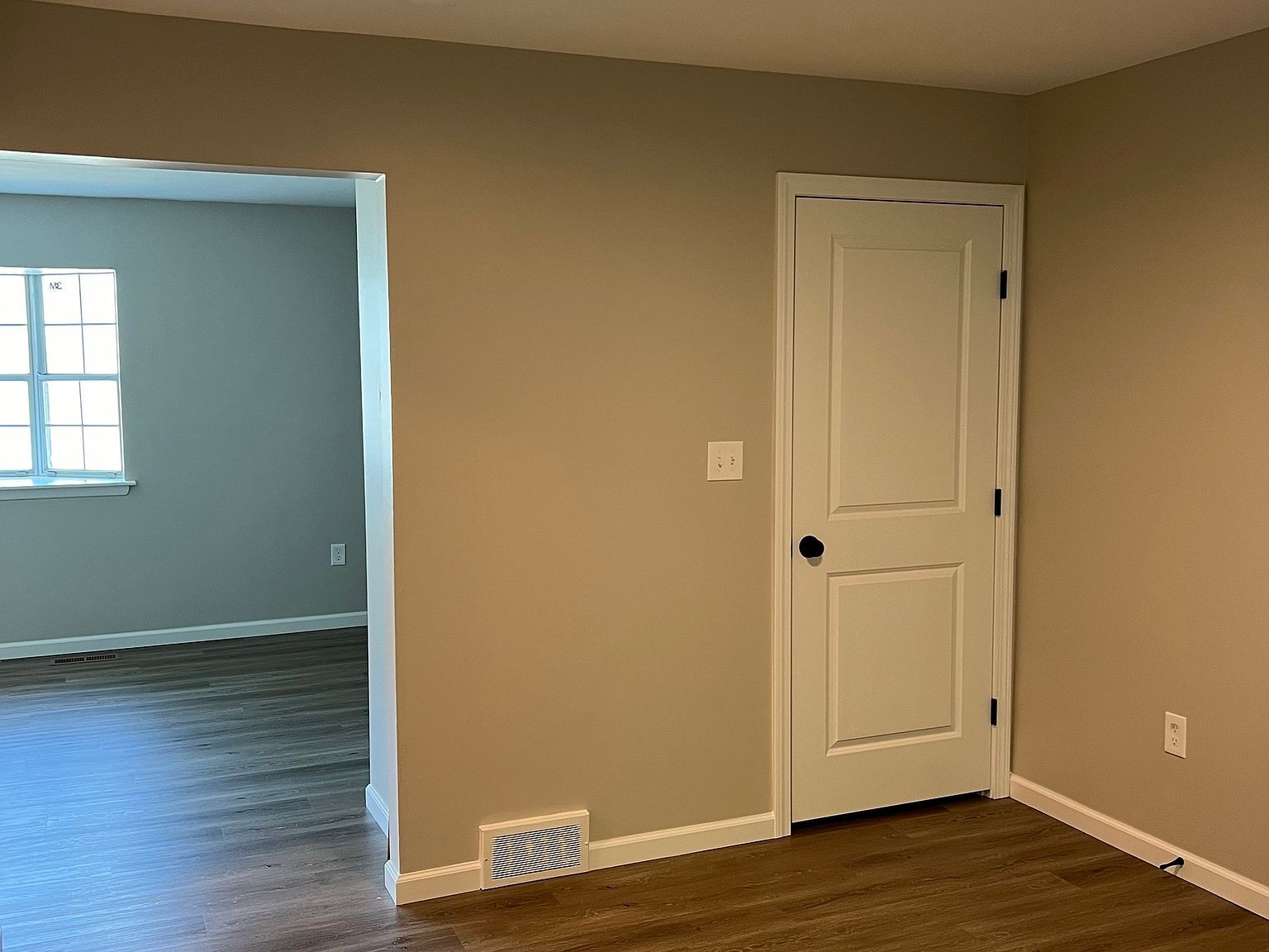 111 Sunset Ave #111-113-115 Meriden, CT 06450 - Thumbnail 4