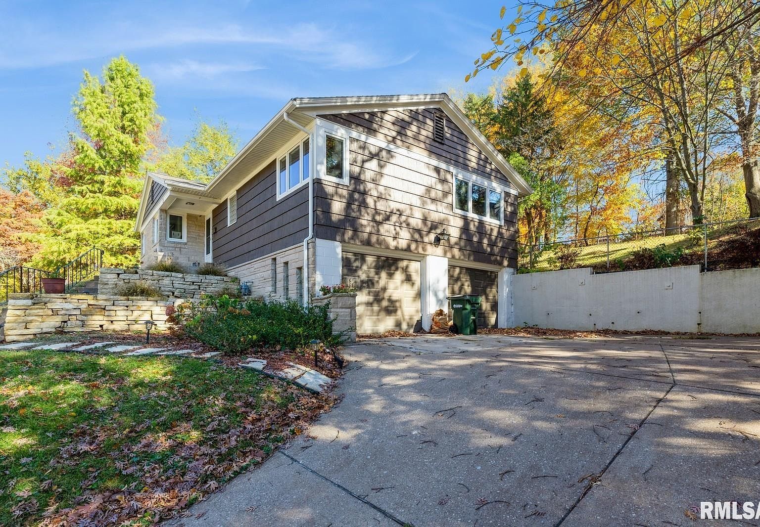 1 Kenwood Ave Davenport, IA 52803 - Thumbnail 4