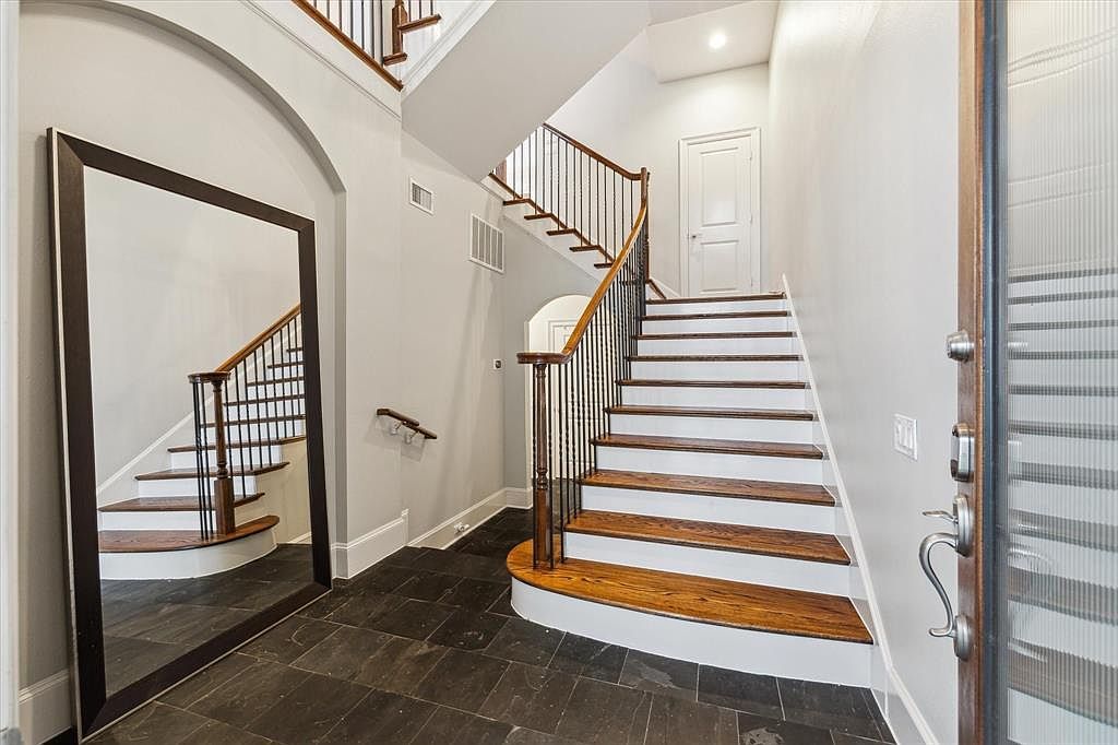 4915 Chenevert St Houston, TX 77004 - Thumbnail 4