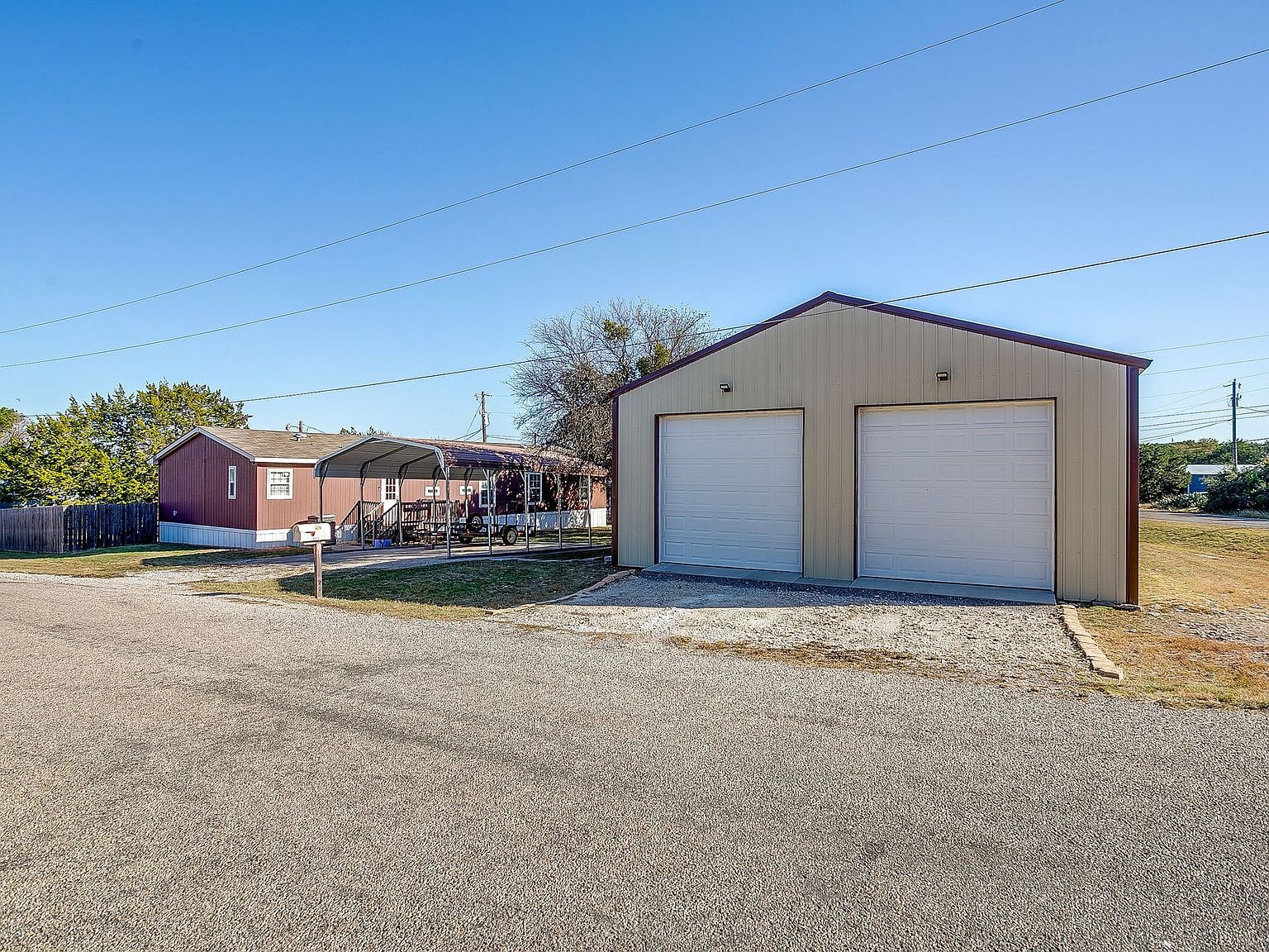4813 Peachtree St Granbury, TX 76048 - Thumbnail 4