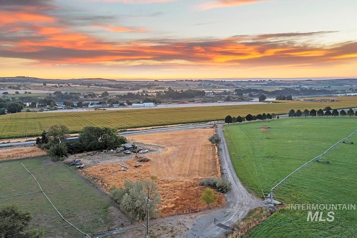 Canal St Marsing, ID 83639 - Thumbnail 4