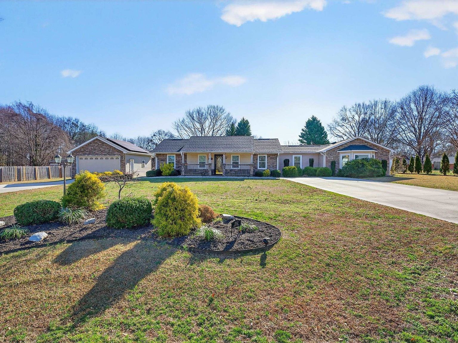 1012 Berry Dr Boiling Springs, SC 29316 - Thumbnail 4