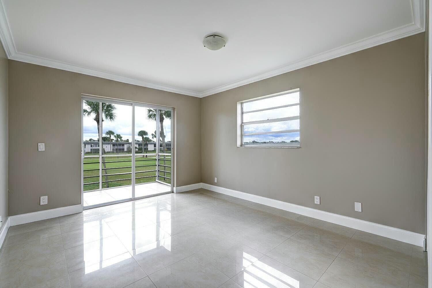 267 Normandy Ln #F Delray Beach, FL 33484 - Thumbnail 4