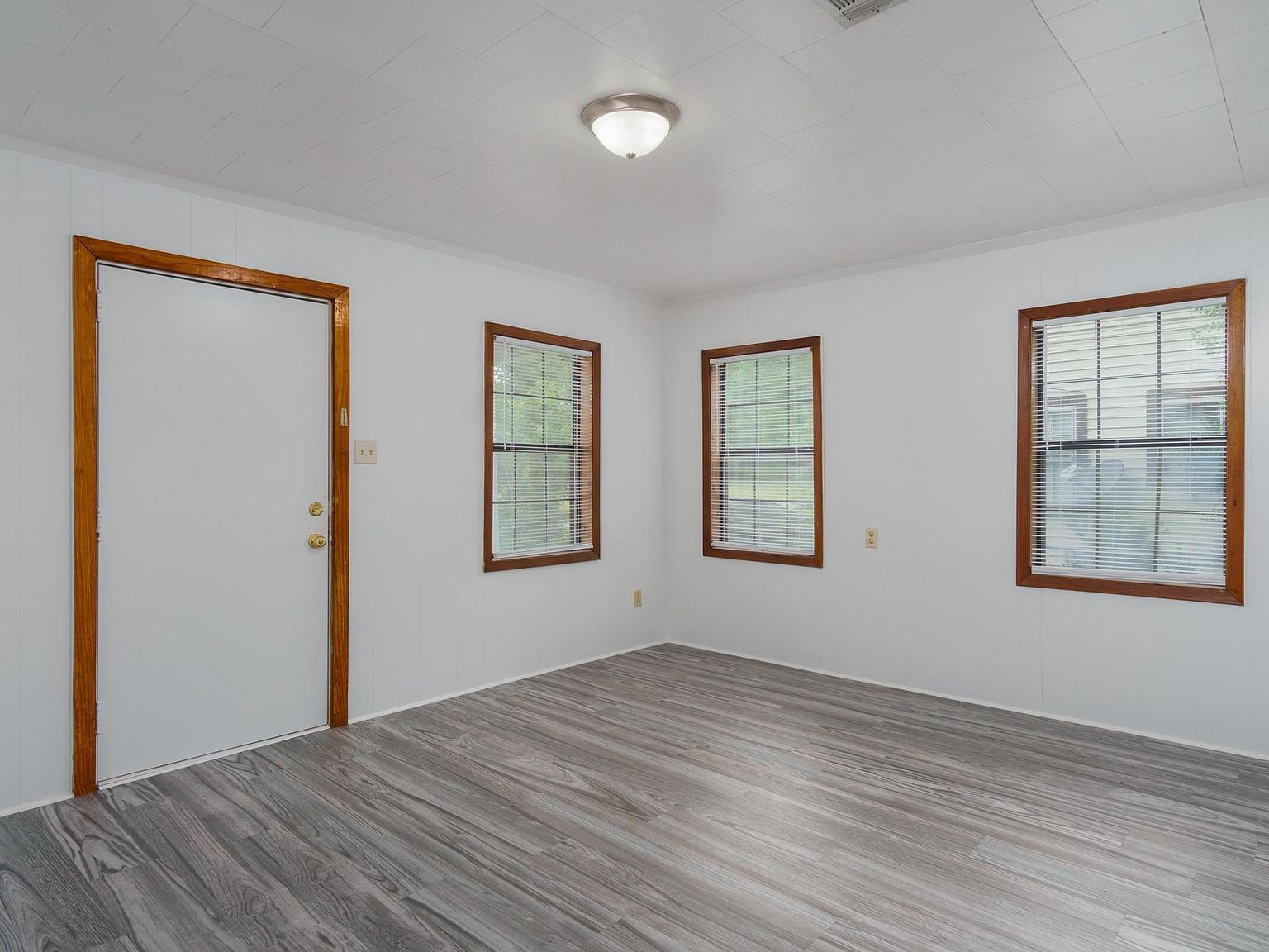 607 S George Ave Petal, MS 39465 - Thumbnail 4