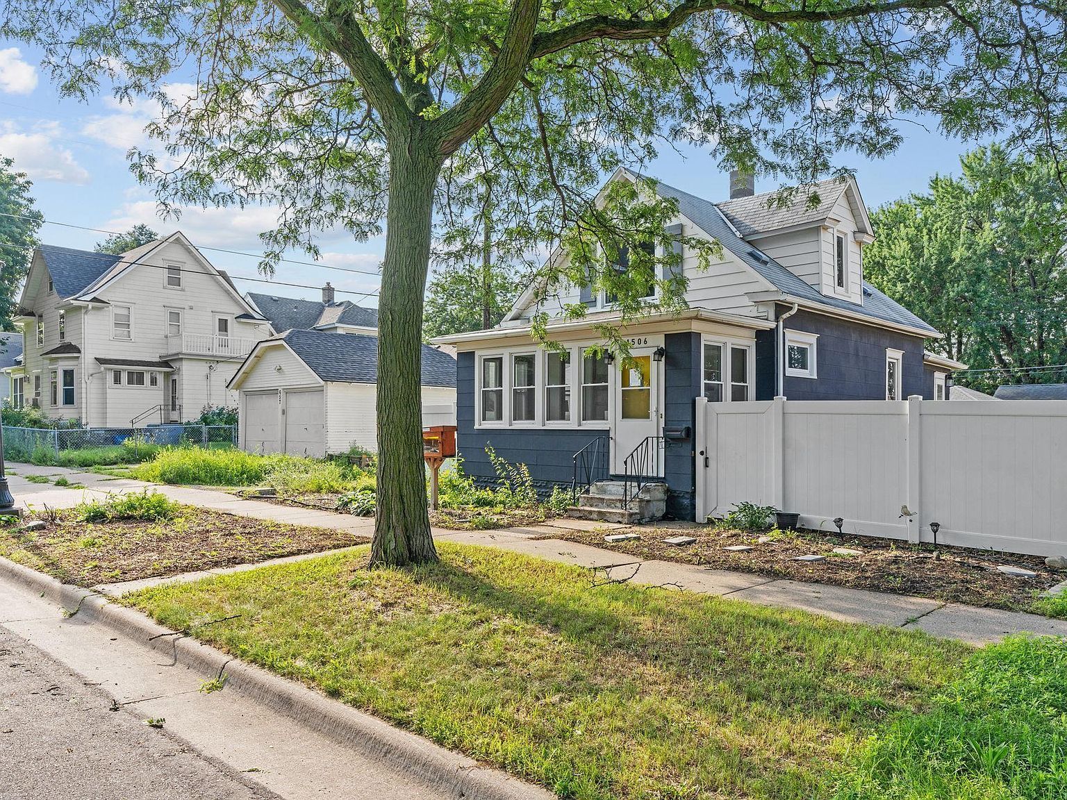 1506 Blair Ave Saint Paul, MN 55104 - Thumbnail 4