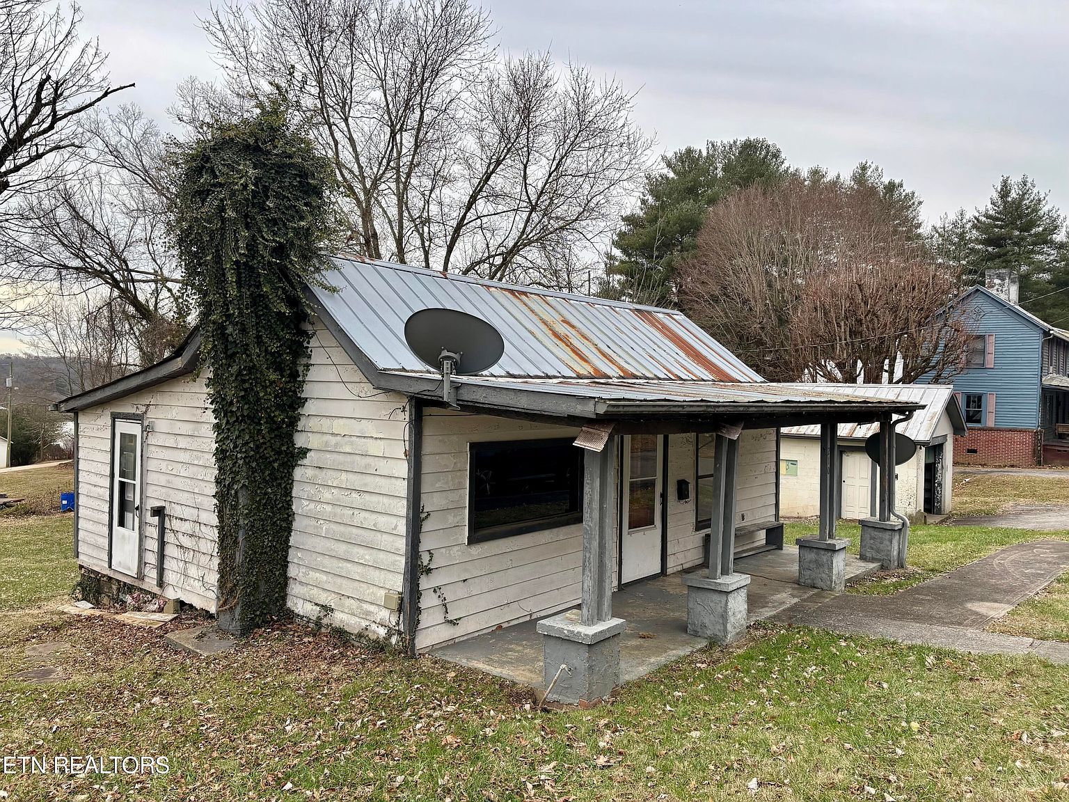 210 W Hill St Rogersville, TN 37857 - Thumbnail 4