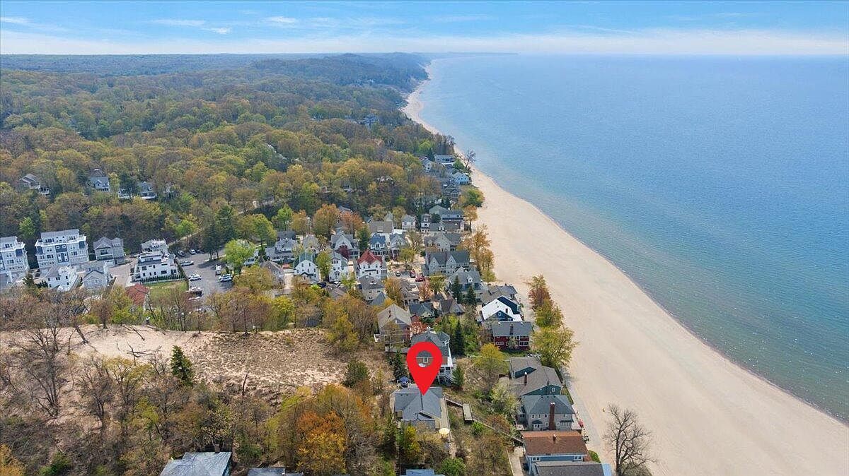 2448 Bluebell Ct Macatawa, MI 49434 - Thumbnail 4
