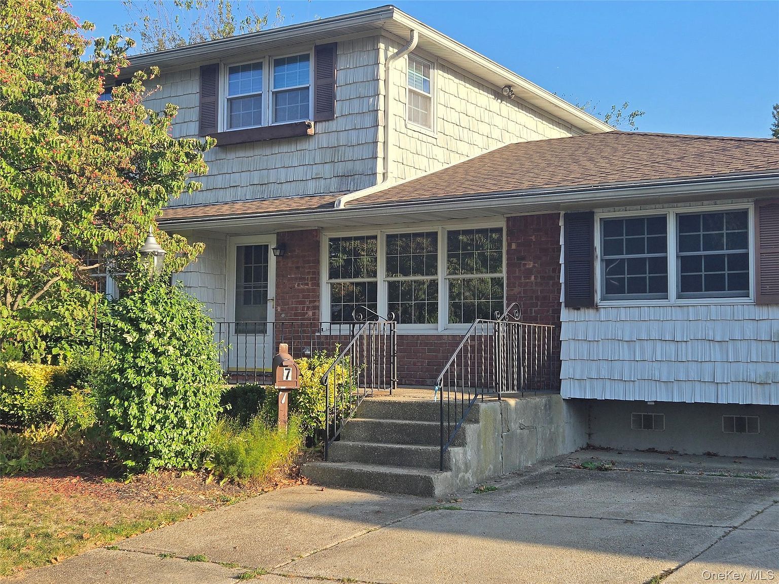 7 Romeo Ln Commack, NY 11725 - Thumbnail 4