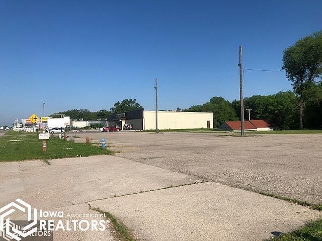 616 Highway 18 W Clear Lake, IA 50428 - Thumbnail 4