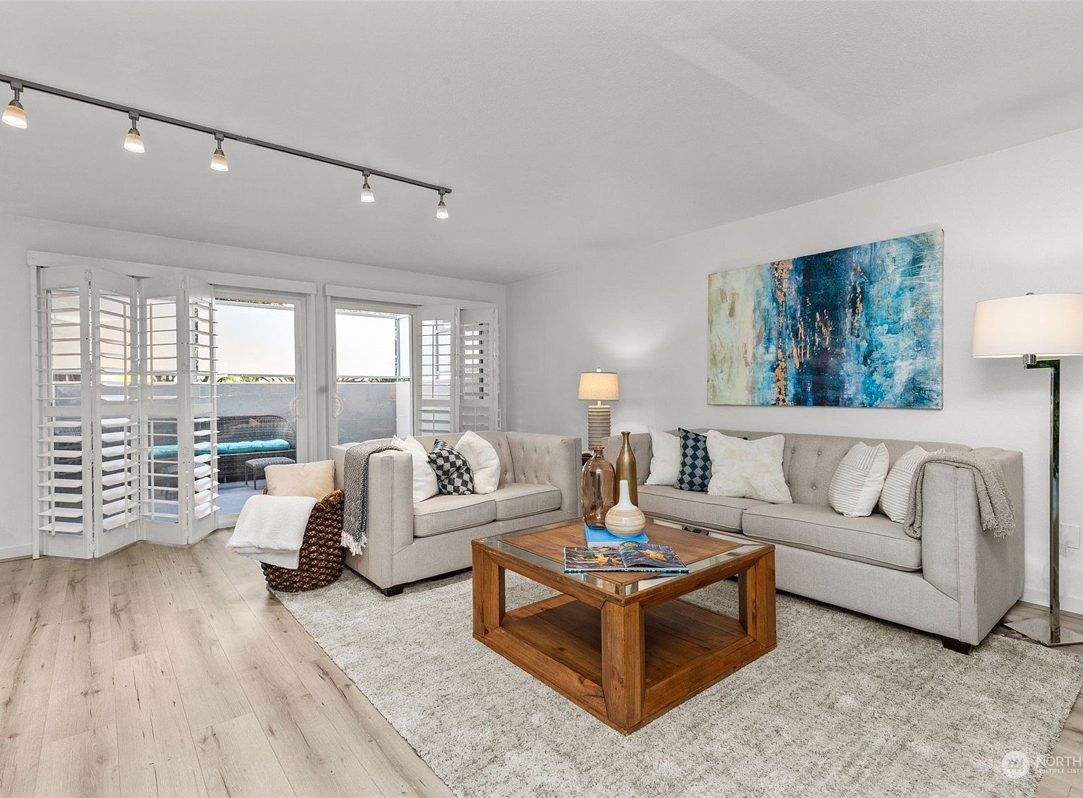 2501 Canterbury Ln E APT 116 Seattle, WA 98112 - Thumbnail 4