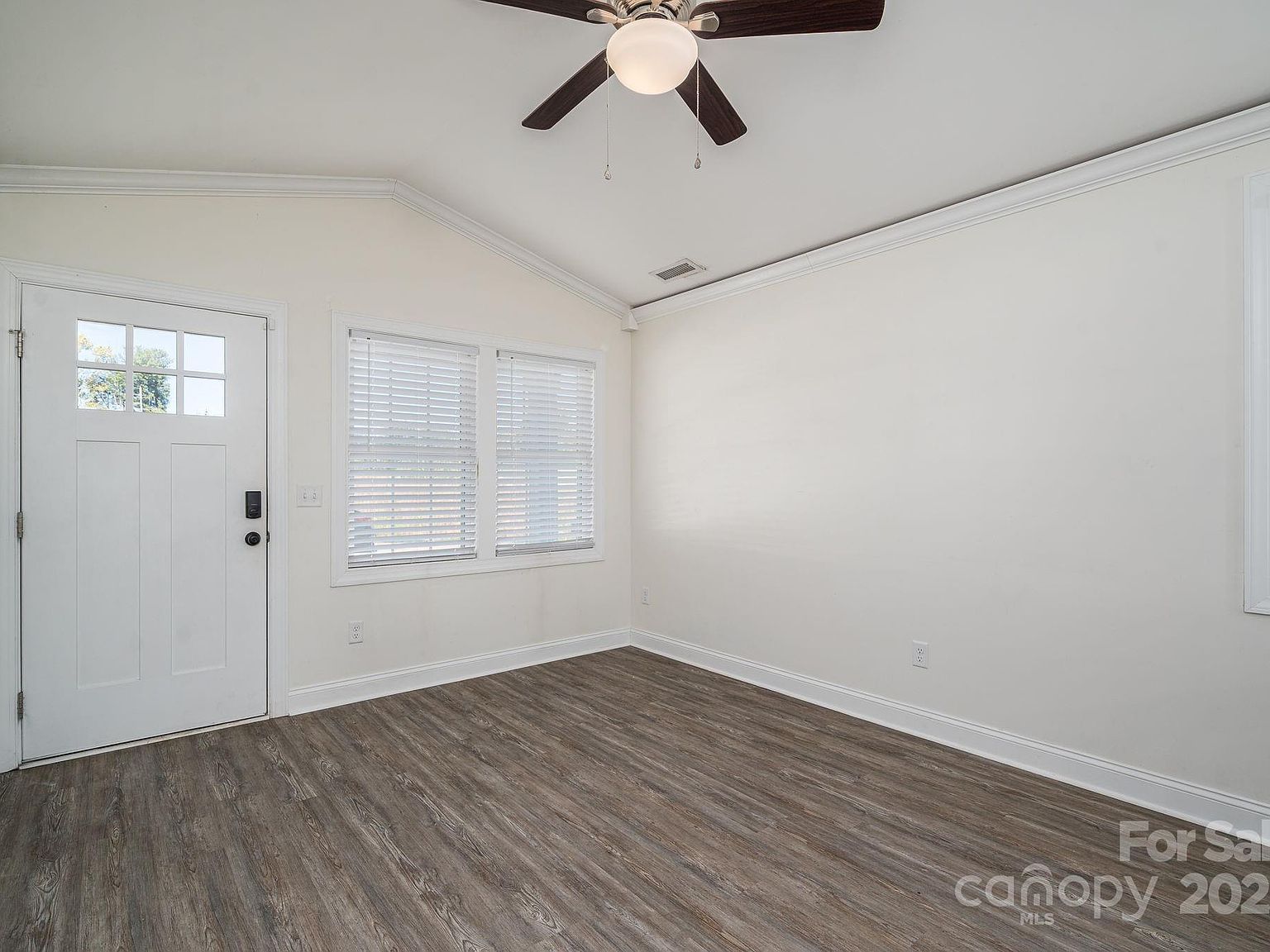 1942 11th Ave NE Hickory, NC 28601 - Thumbnail 4