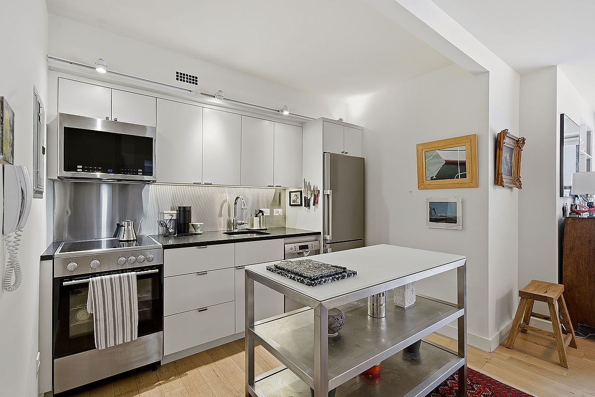 1065 Park Ave #3C New York, NY 10128 - Thumbnail 4