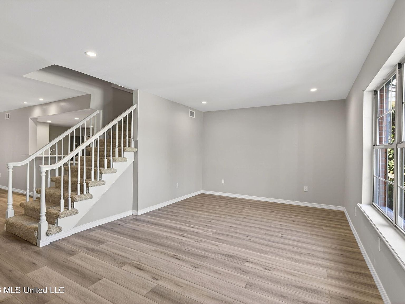 373 Debuys Rd Gulfport, MS 39507 - Thumbnail 4