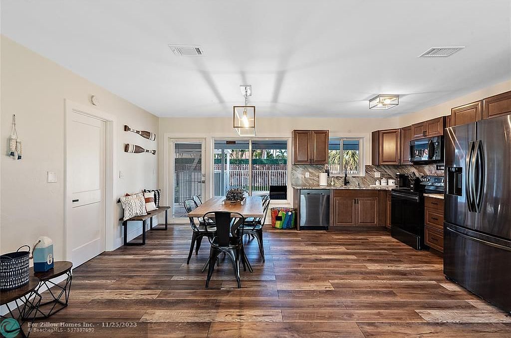 2233 SE 13th St Pompano Beach, FL 33062 - Thumbnail 4