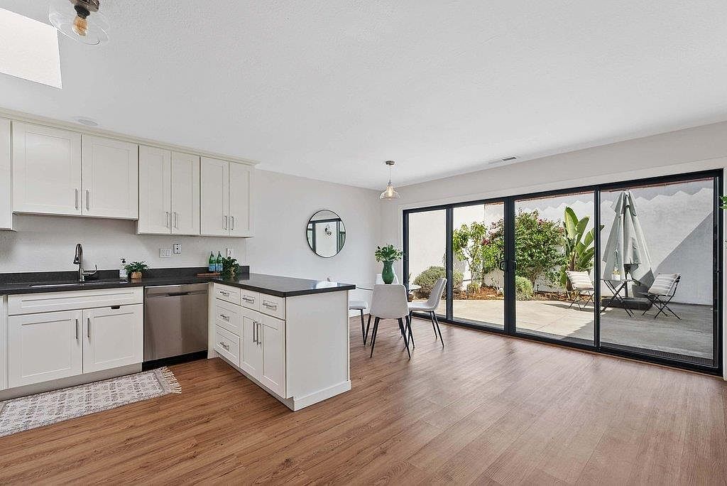 114 Serra Ct Santa Cruz, CA 95060 - Thumbnail 4