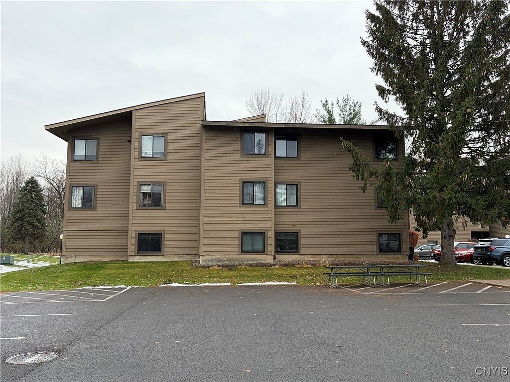 258 Watertree Dr UNIT 258 East Syracuse, NY 13057 - Thumbnail 4