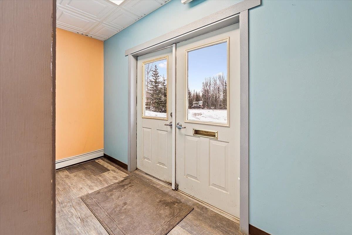 696 Dahl Ln Fairbanks, AK 99712 - Thumbnail 4