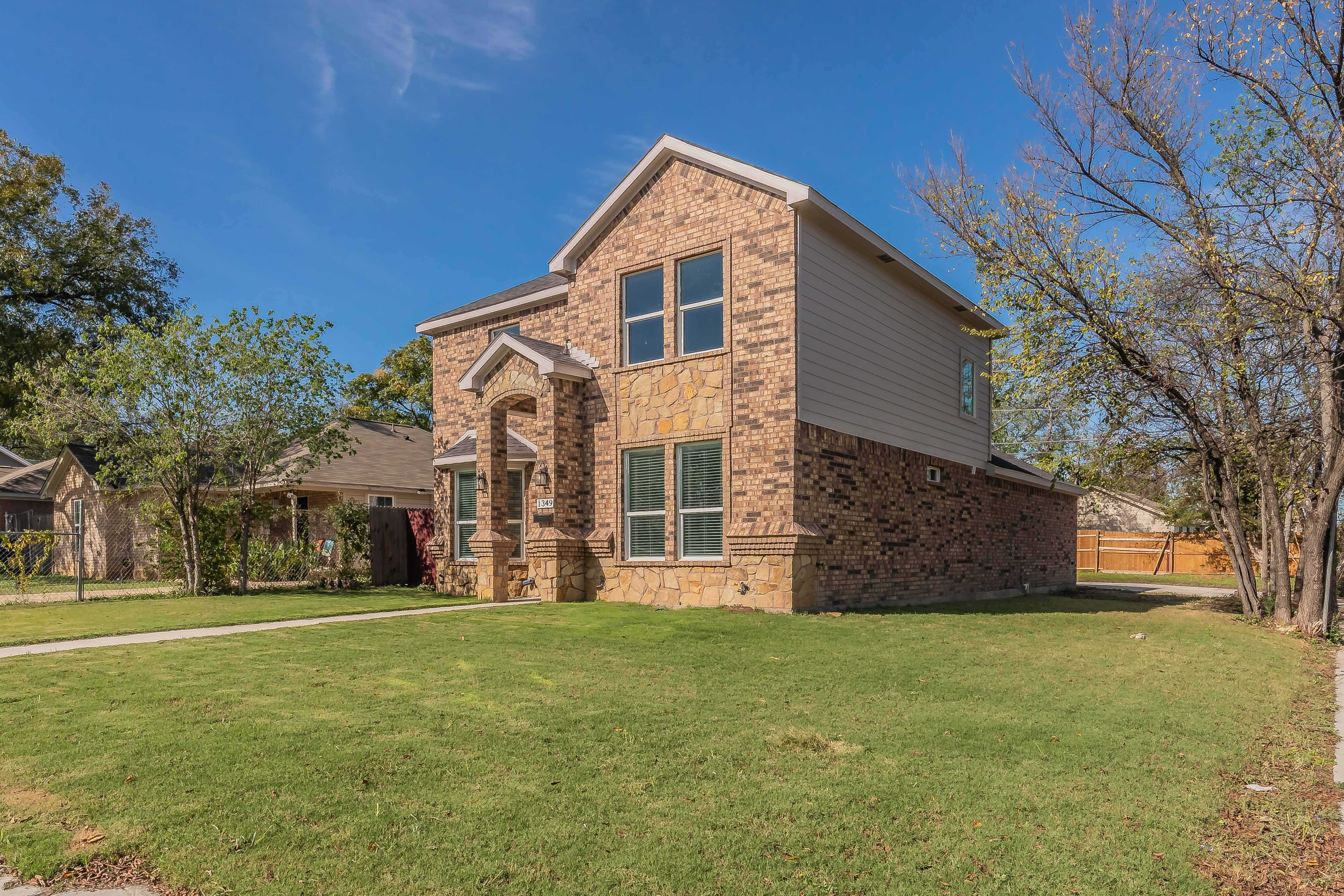 1349 East Allen Avenue, Fort Worth, TX, USA, 76104 - Thumbnail 4