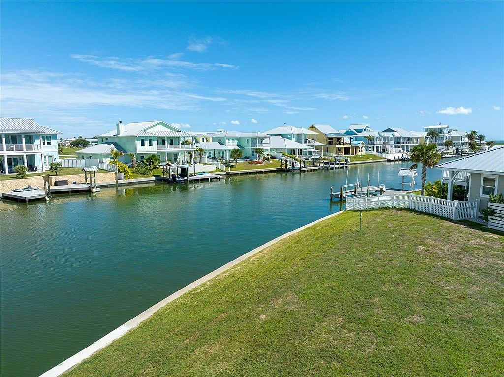 1045 Fiji Dr Rockport, TX 78382 - Thumbnail 4