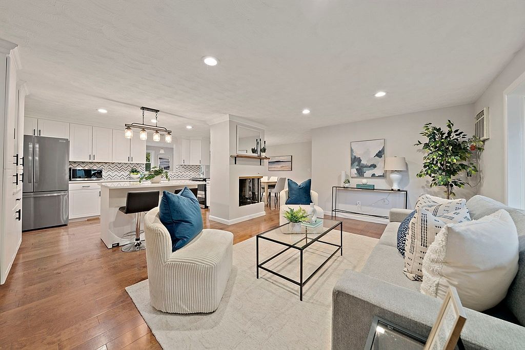 26 Wentworth Rd Canton, MA 02021 - Thumbnail 4