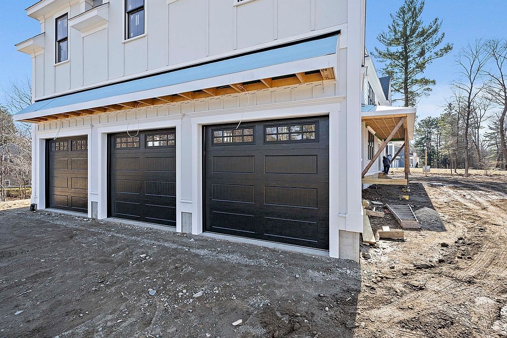 448 York St Canton, MA 02021 - Thumbnail 4