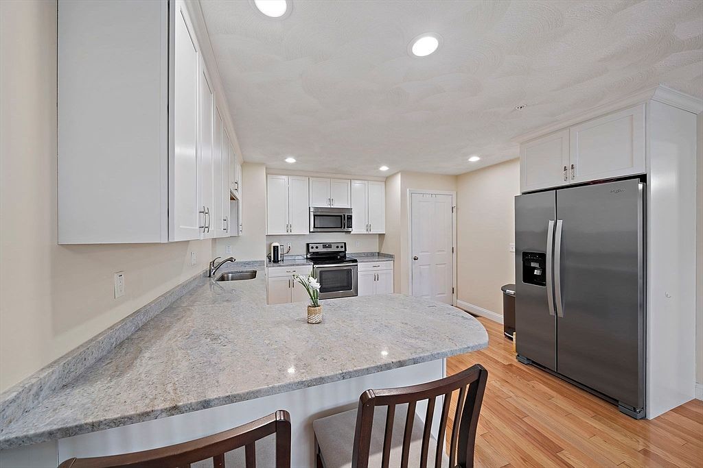 126 Linden St Unit A Attleboro, MA 02703 - Thumbnail 4