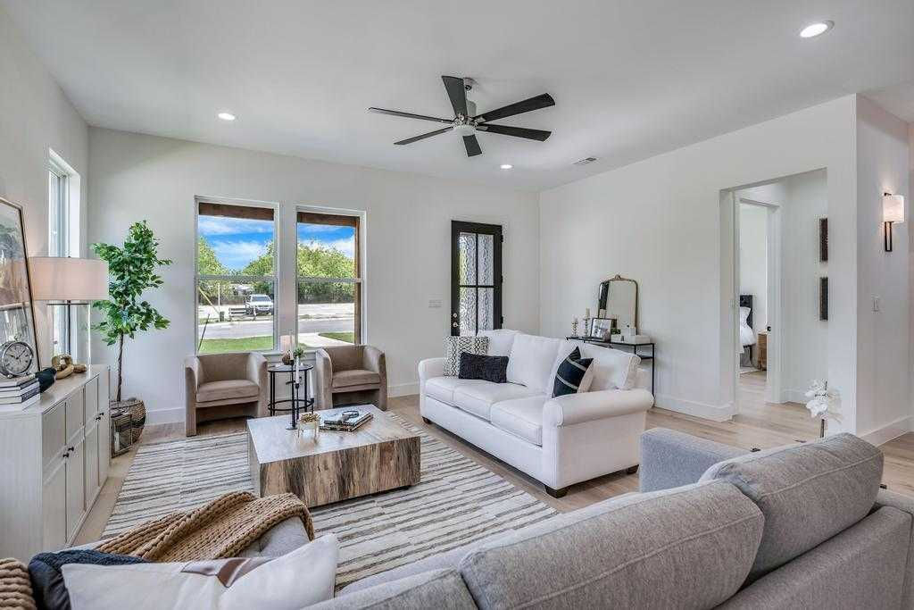 1750 West Woodlawn Avenue, San Antonio, TX, USA, 78201 - Thumbnail 4