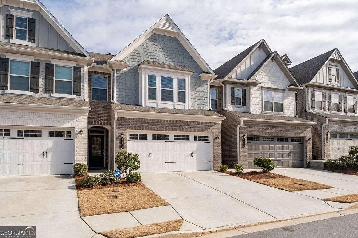 2079 Lanier Harbor Point Buford, GA 30518 - Thumbnail 4