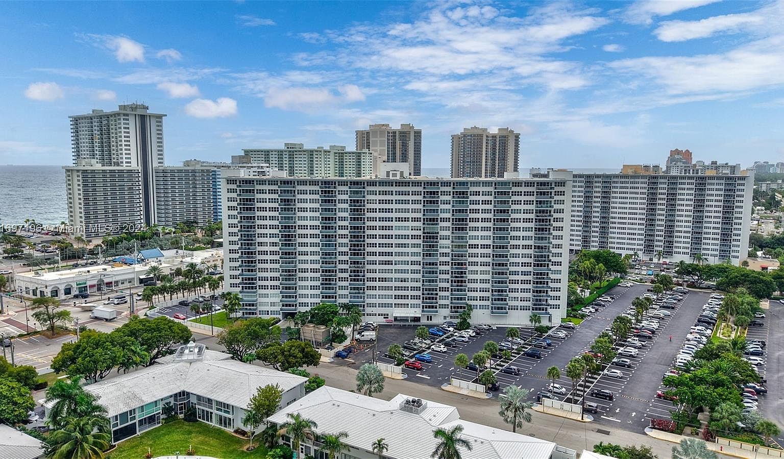 3300 NE 36th St APT 1712 Fort Lauderdale, FL 33308 - Thumbnail 4