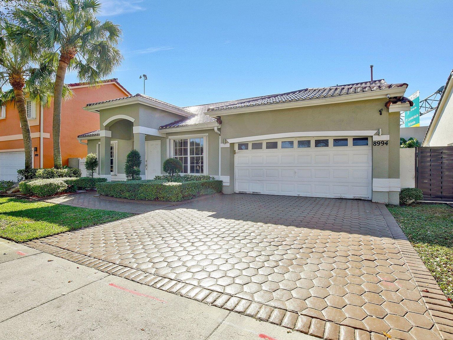 8994 NW 187th St Hialeah, FL 33018 - Thumbnail 4