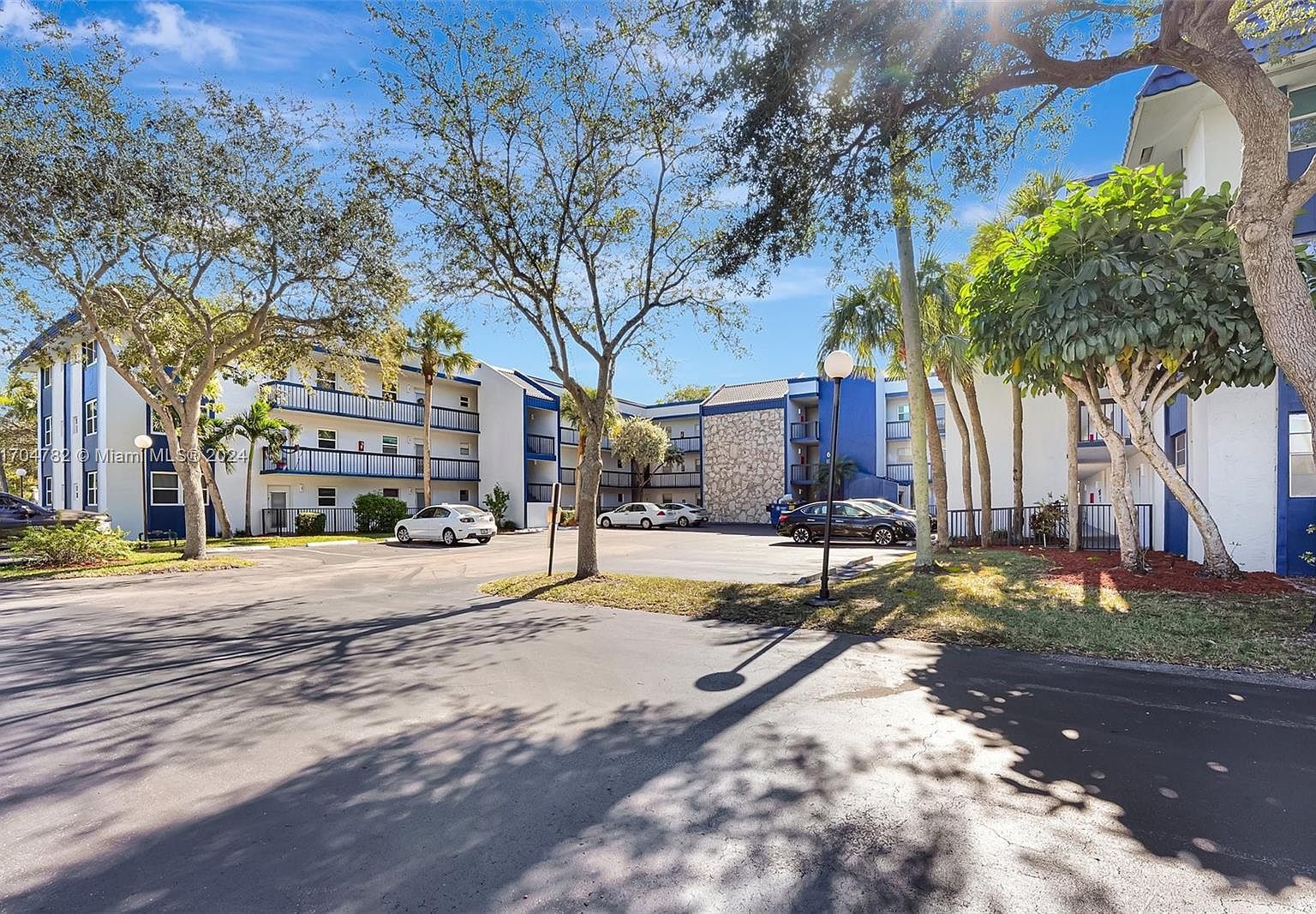 3170 Holiday Springs Blvd #6-209 Margate, FL 33063 - Thumbnail 4