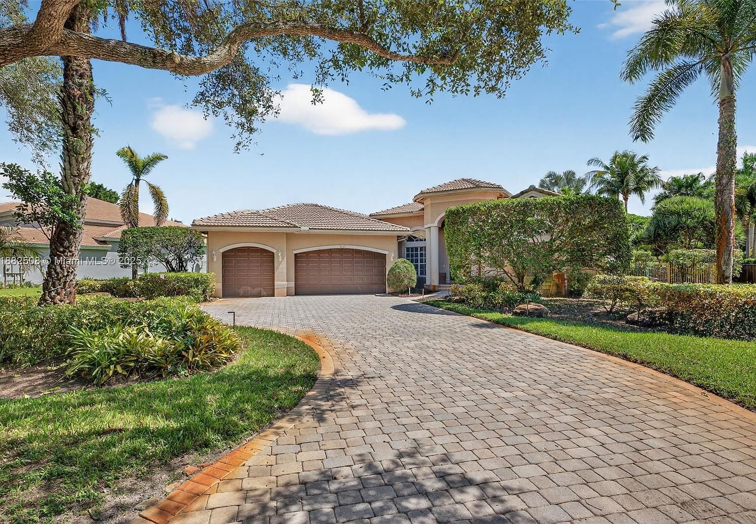 3792 Churchill Downs Dr Davie, FL 33328 - Thumbnail 4