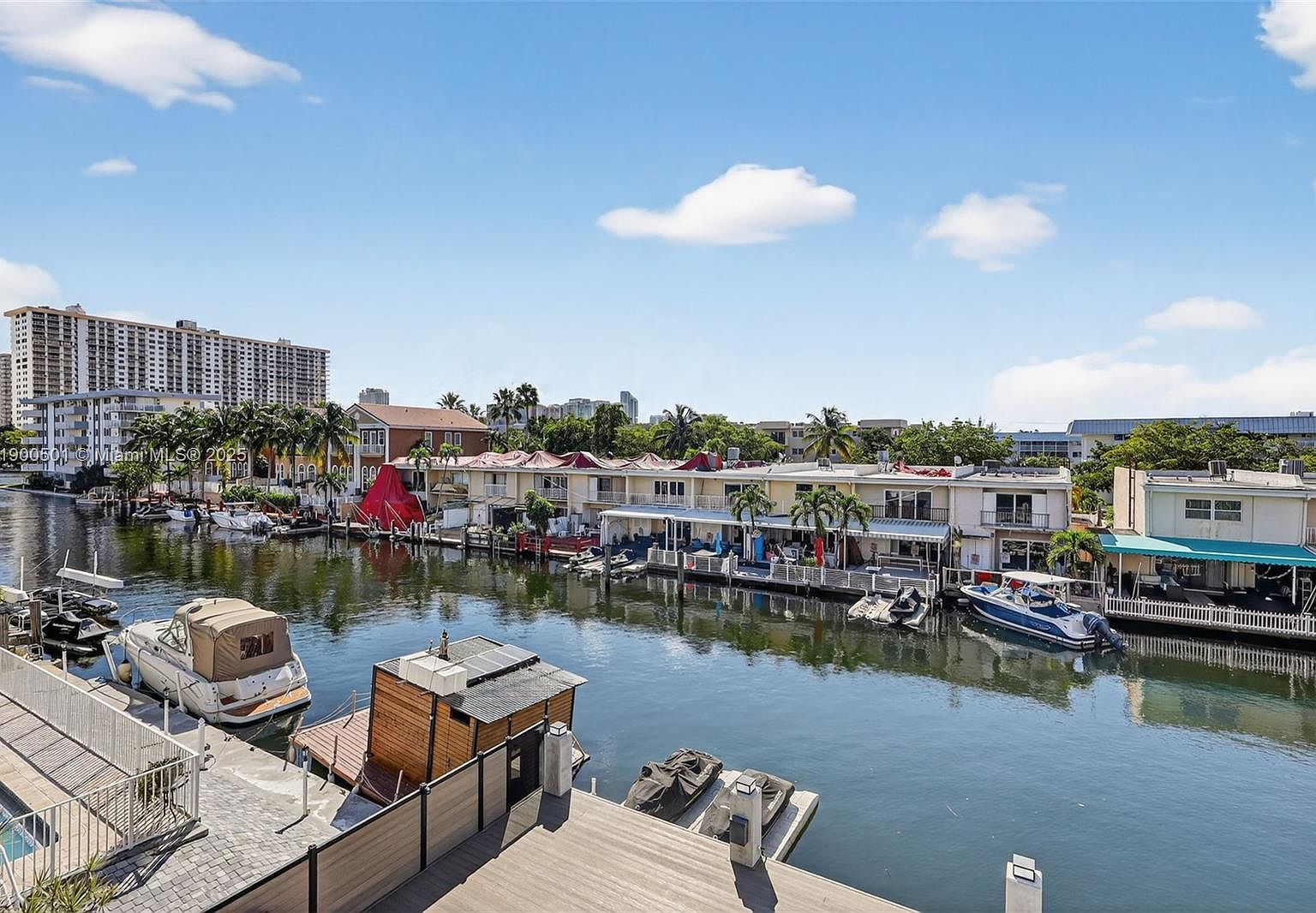 3830 NE 171st St North Miami Beach, FL 33160 - Thumbnail 4