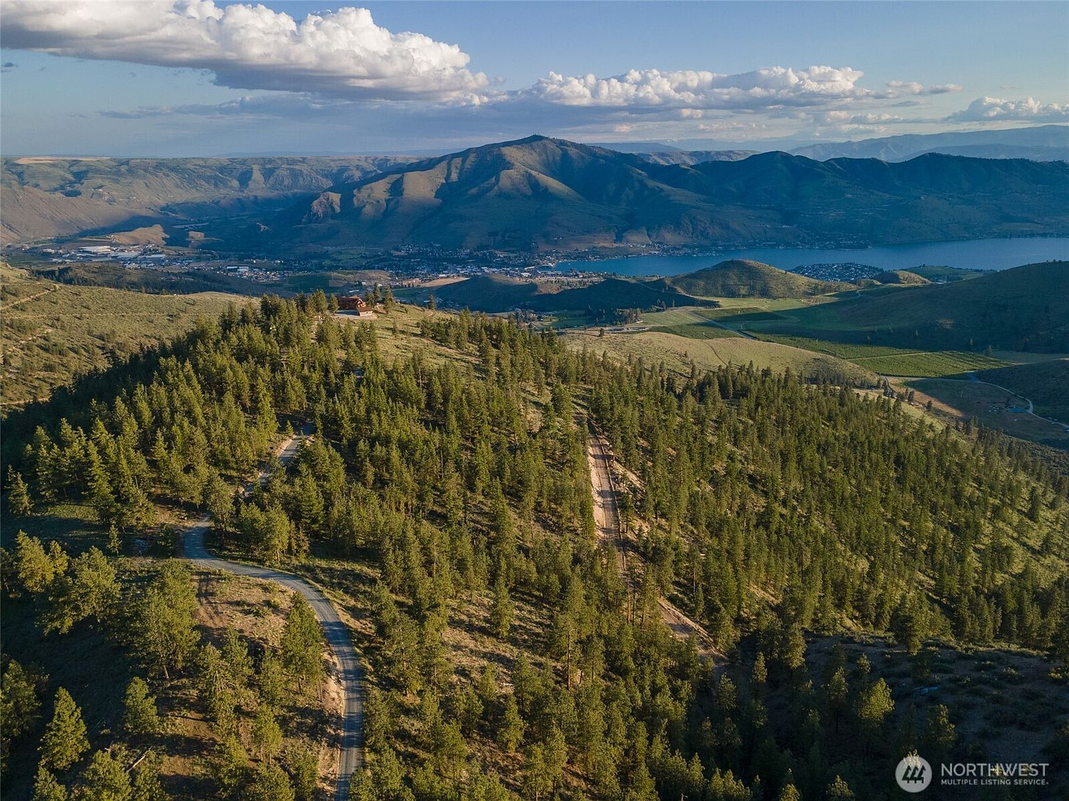 1831 Cottontail Ln Chelan, WA 98816 - Thumbnail 4