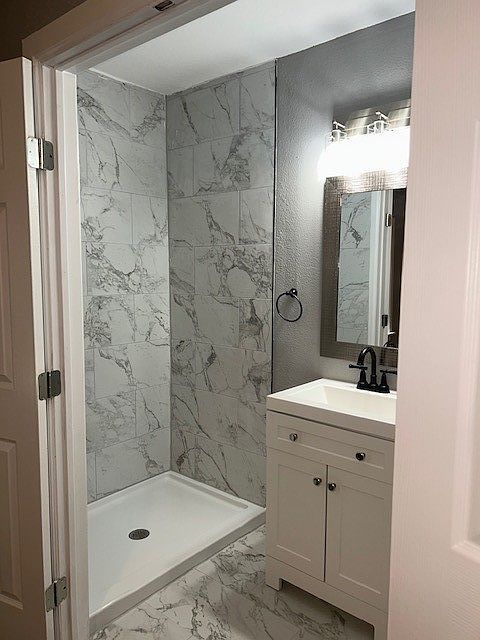 807 Hartsdale Dr Dallas, TX 75211 - Thumbnail 4