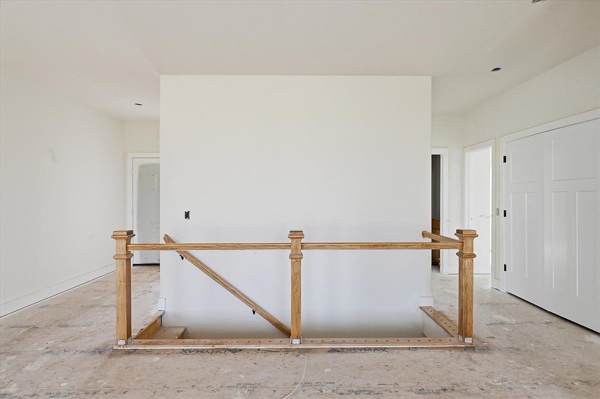 317 Augusta Cir Malvern, IA 51551 - Thumbnail 4