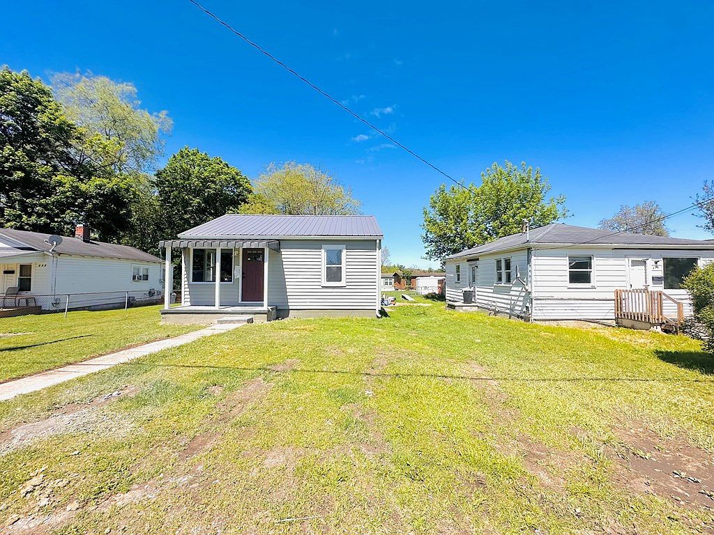 218 Saunders Ave Beckley, WV 25801 - Thumbnail 4