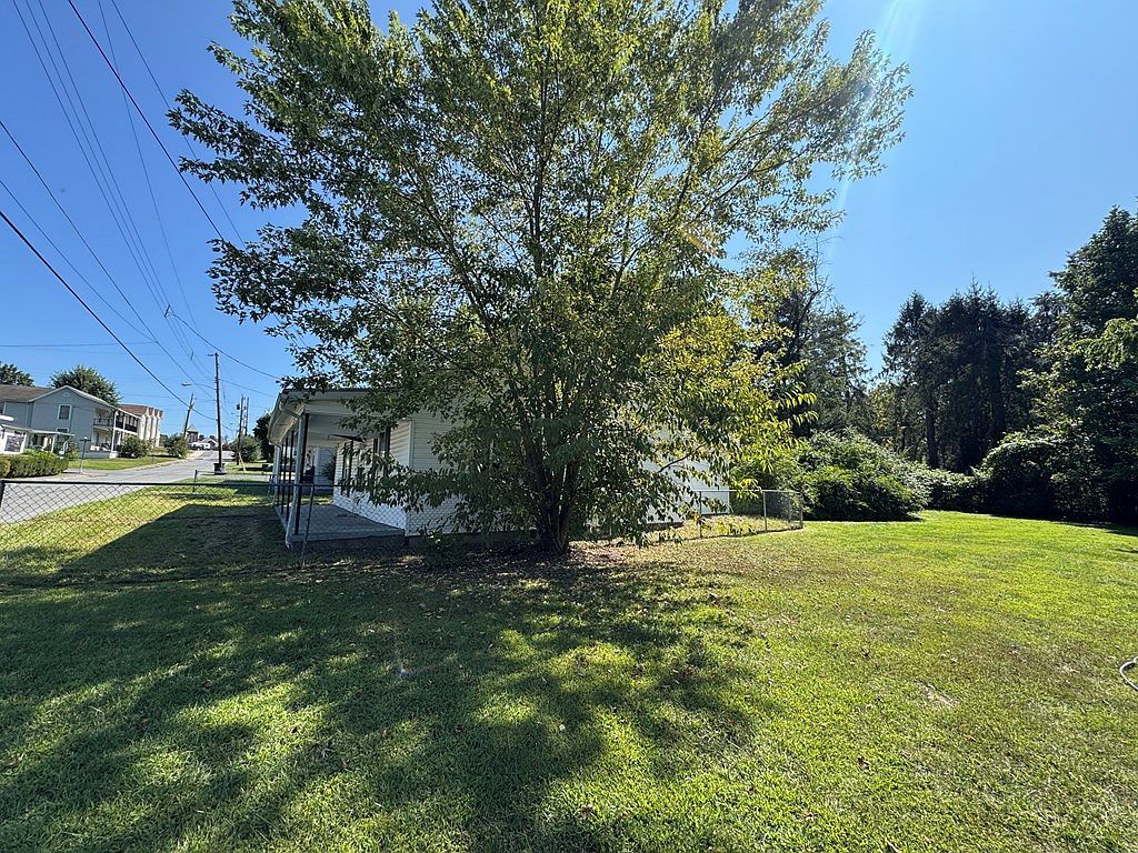 215 W Wiseman Ave Fayetteville, WV 25840 - Thumbnail 4