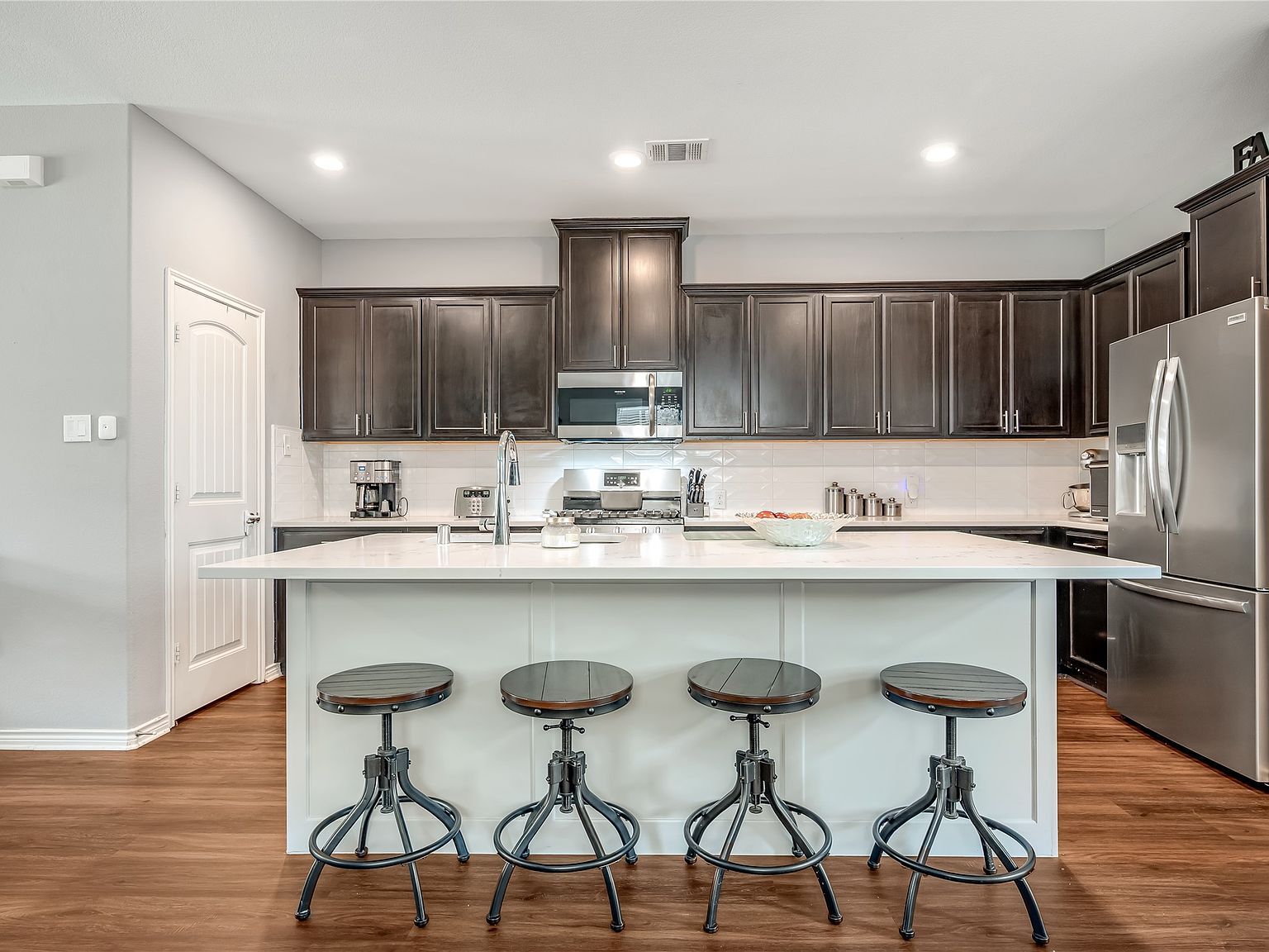 2125 Lake Cliff Dr Little Elm, TX 75068 - Thumbnail 4