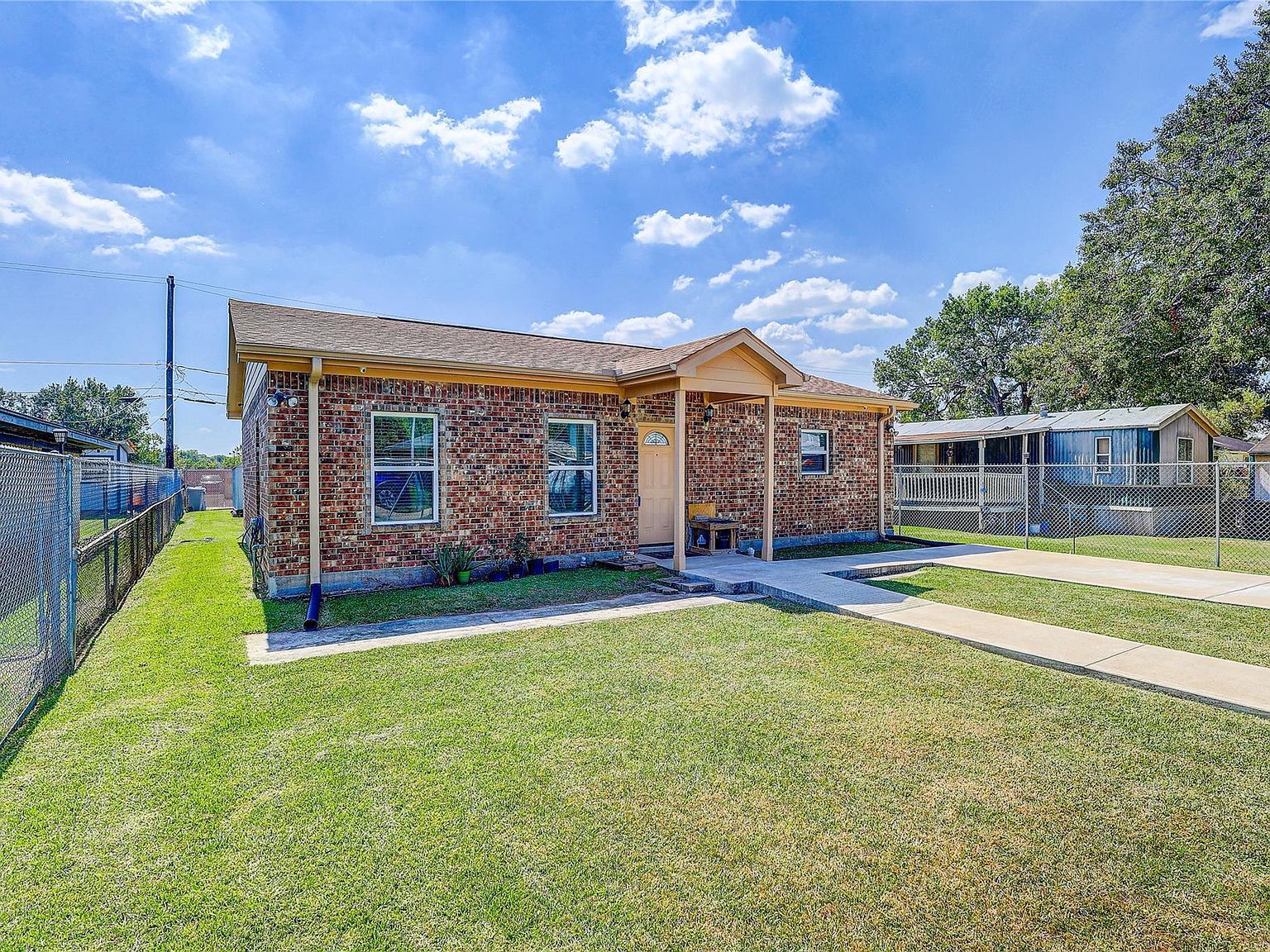 4423 Perez St Stafford, TX 77477 - Thumbnail 4